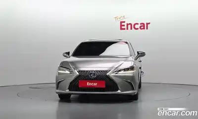 Lexus ES 2021 2.5 Автомат в Москве № 168167, миниатюра 3