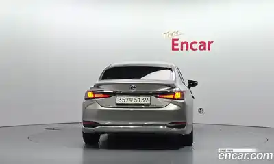 Lexus ES 2021 2.5 Автомат в Москве № 168167, миниатюра 4