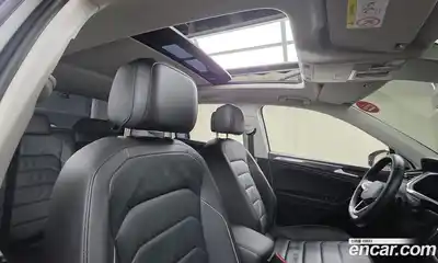 Volkswagen Tiguan 2022 2.0 Автомат в Москве № 168609, миниатюра 12