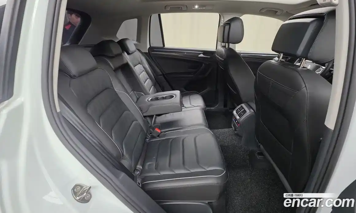 Volkswagen Tiguan 2022 2.0 Автомат в Москве № 168609, фото 19