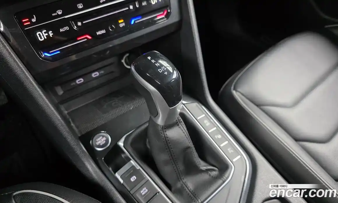 Volkswagen Tiguan 2022 2.0 Автомат в Москве № 168609, фото 9