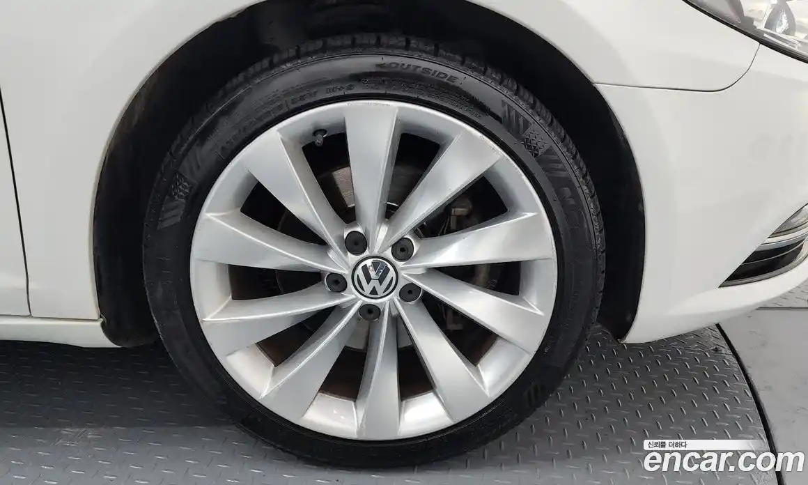 Volkswagen CC 2016 2.0 Автомат в Москве № 168972, фото 9