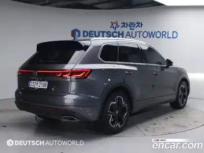 Volkswagen Touareg 2024 3.0 Автомат в Москве № 169149, миниатюра 2