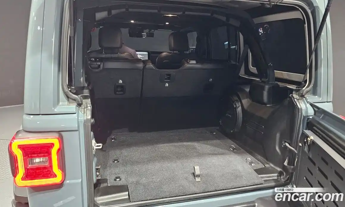 Jeep Wrangler 2024 2.0 Автомат в Москве № 169356, фото 11