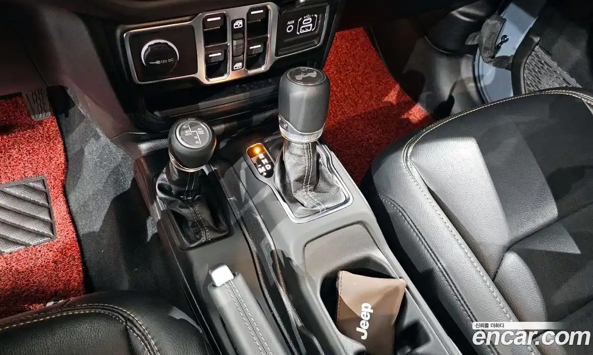 Jeep Wrangler 2024 2.0 Автомат в Москве № 169356, фото 16