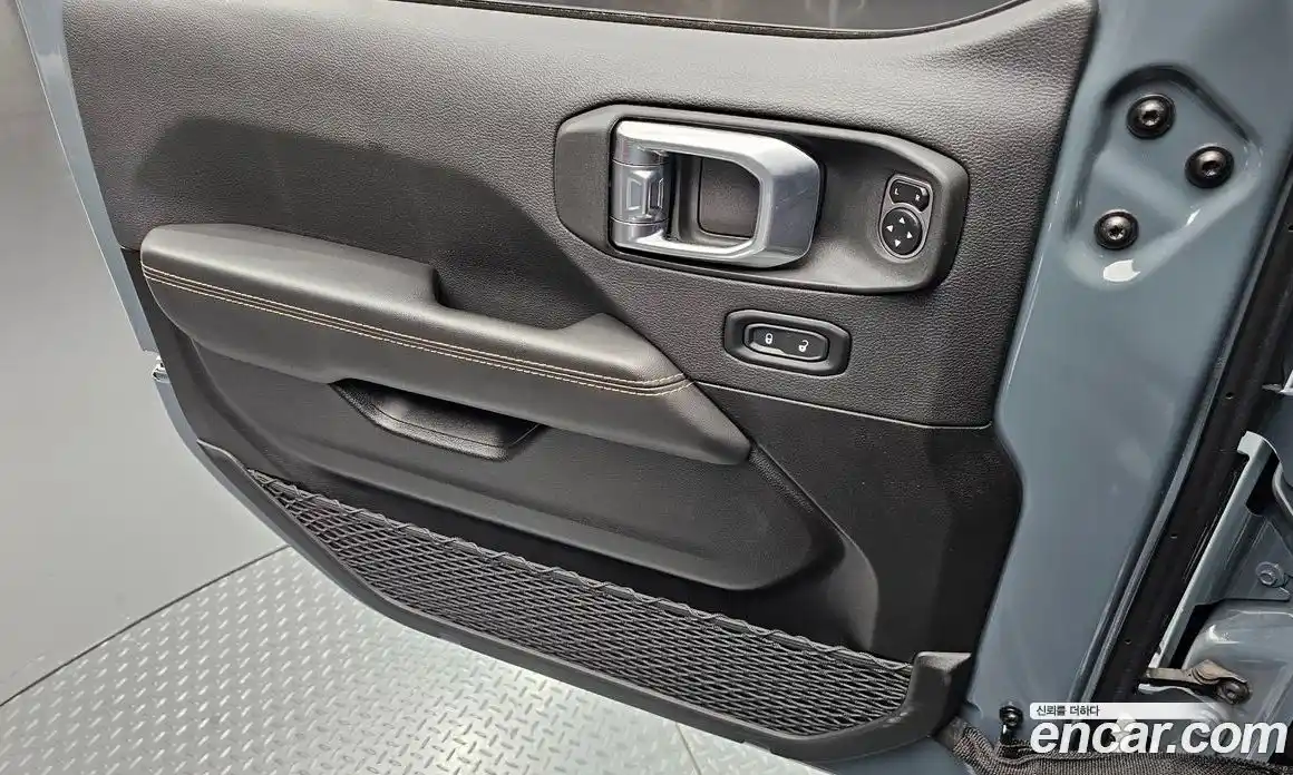 Jeep Wrangler 2024 2.0 Автомат в Москве № 169356, фото 17