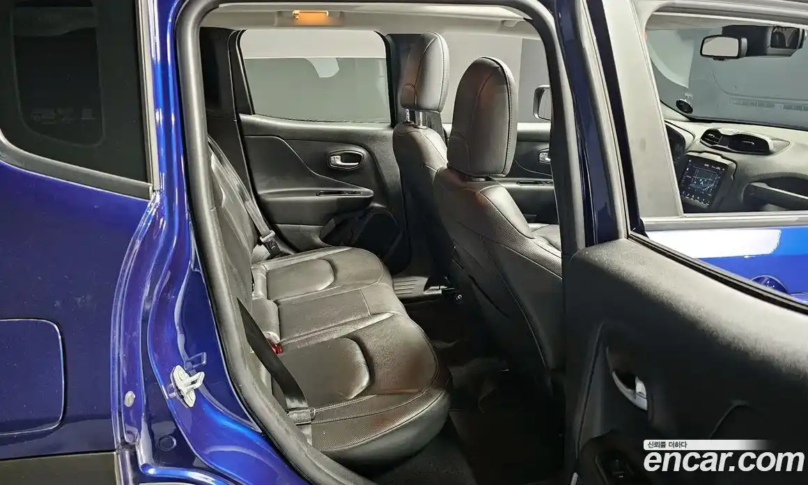 Jeep Renegade 2019 2.4 Автомат в Москве № 169788, фото 19