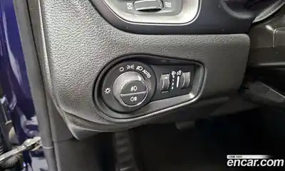Jeep Renegade 2019 2.4 Автомат в Москве № 169788, миниатюра 2