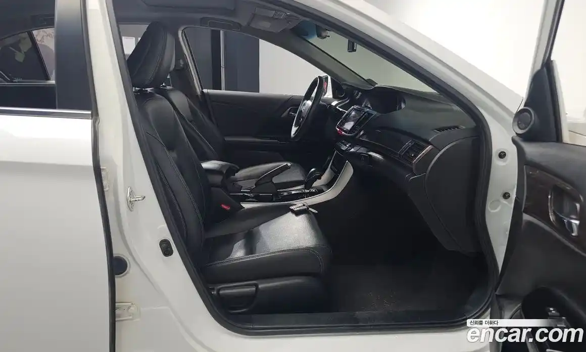 Honda Accord 2017 2.4 Автомат в Москве № 170564, фото 11