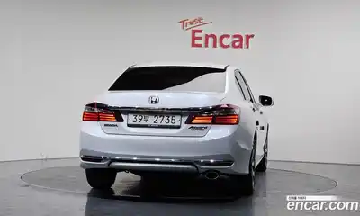 Honda Accord 2017 2.4 Автомат в Москве № 170564, миниатюра 4