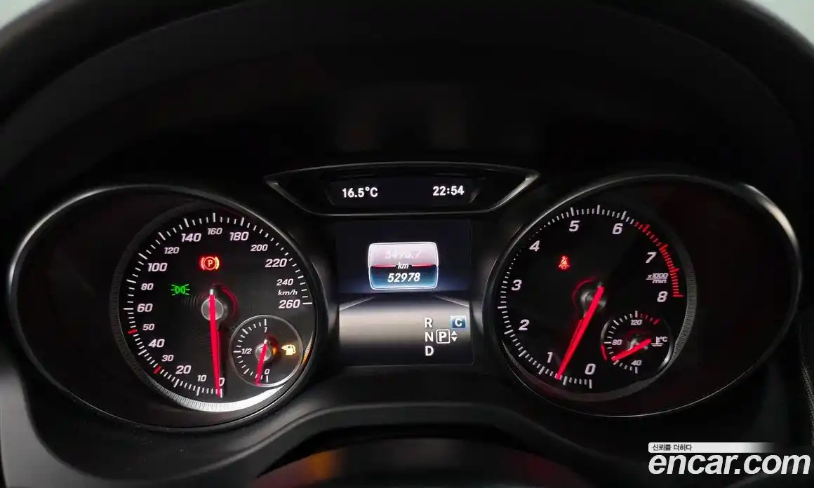 Mercedes-Benz CLA-Class 2018 2.0 Автомат в Москве № 181995, фото 7