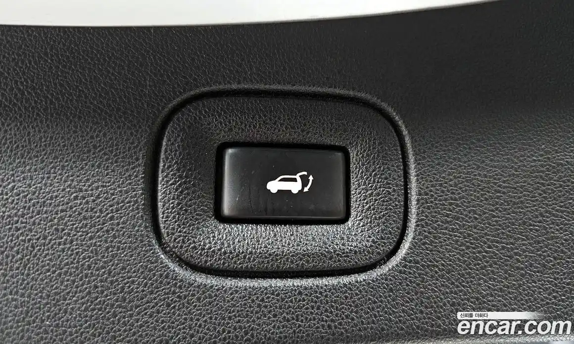 Renault QM6 2017 2.0 Автомат в Москве № 182757, фото 13