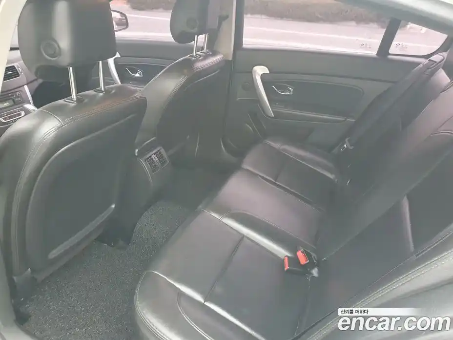 Renault SM5 2015 2.0 Автомат в Москве № 186307, фото 10