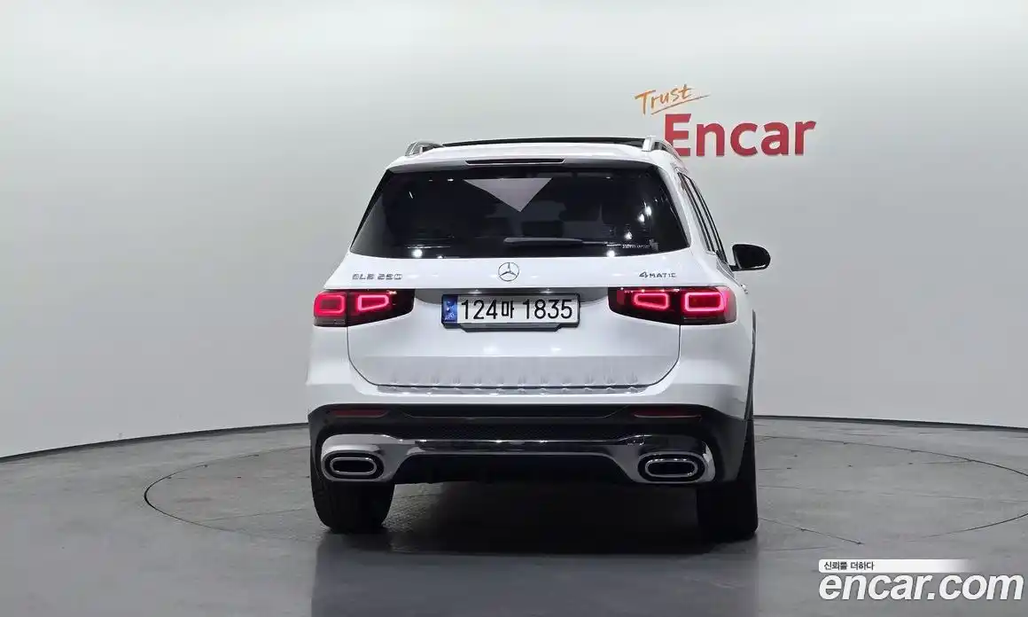 Mercedes-Benz GLB-Class 2021 2.0 Автомат в Москве № 195086, фото 20