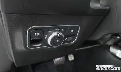 Mercedes-Benz GLB-Class 2021 2.0 Автомат в Москве № 195086, миниатюра 2