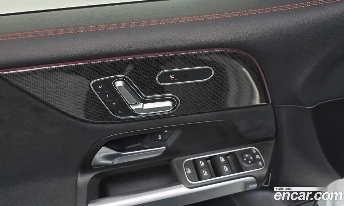 Mercedes-Benz GLB-Class 2021 2.0 Автомат в Москве № 195086, фото 10