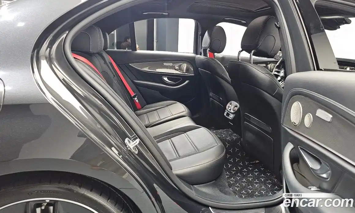 Mercedes-Benz E-Class 2022 3.0 Автомат в Москве № 195244, фото 4