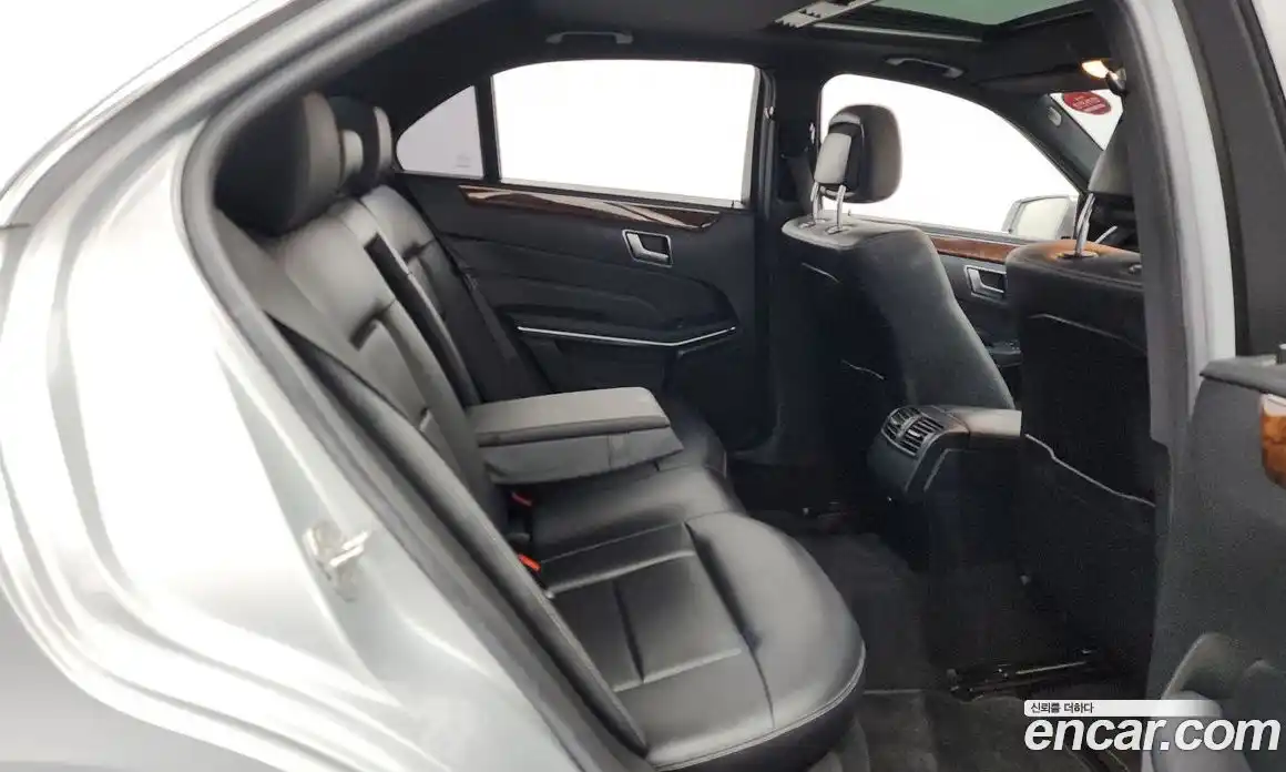 Mercedes-Benz E-Class 2014 2.0 Автомат в Москве № 195495, фото 12