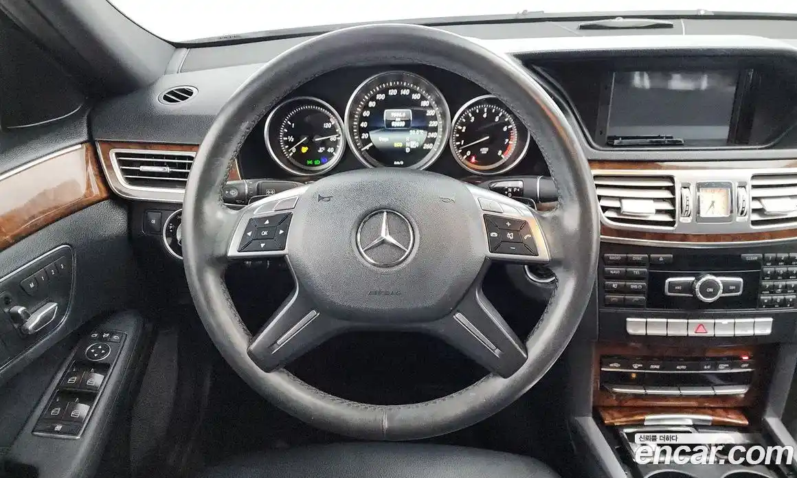 Mercedes-Benz E-Class 2014 2.0 Автомат в Москве № 195495, фото 13