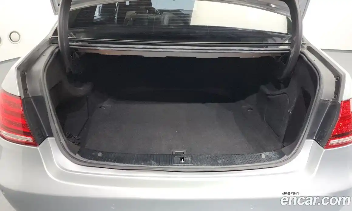 Mercedes-Benz E-Class 2014 2.0 Автомат в Москве № 195495, фото 20