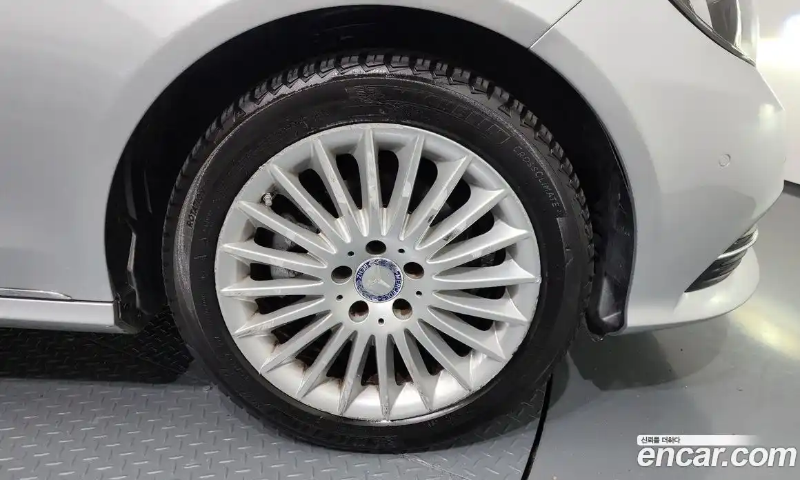 Mercedes-Benz E-Class 2014 2.0 Автомат в Москве № 195495, фото 5