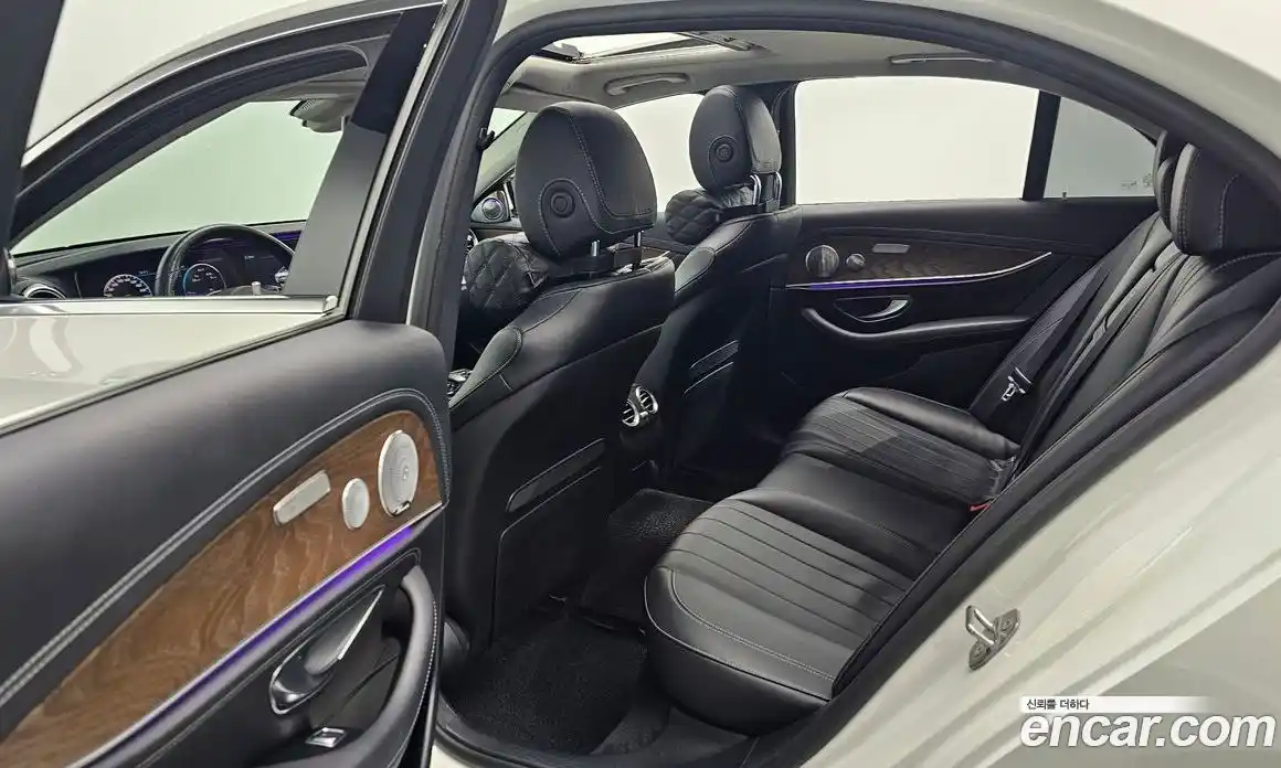 Mercedes-Benz E-Class 2018 2.0 Автомат в Москве № 195553, фото 14