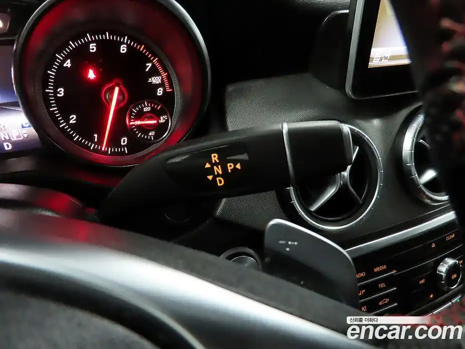 Mercedes-Benz CLA-Class 2018 2.0 Автомат в Москве № 195597, фото 9