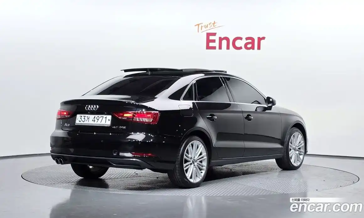 Audi A3 2018 2.0 Автомат в Москве № 196229, фото 14