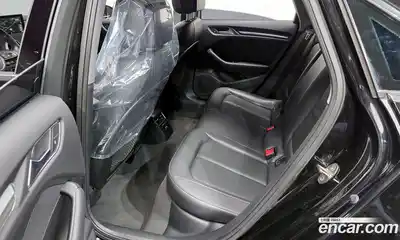 Audi A3 2018 2.0 Автомат в Москве № 196229, миниатюра 6