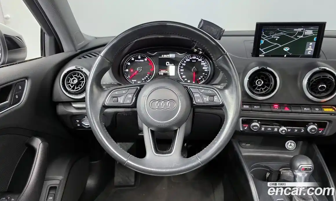 Audi A3 2018 2.0 Автомат в Москве № 196229, фото 9