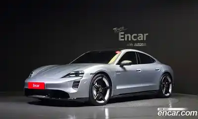Porsche Taycan, 2021