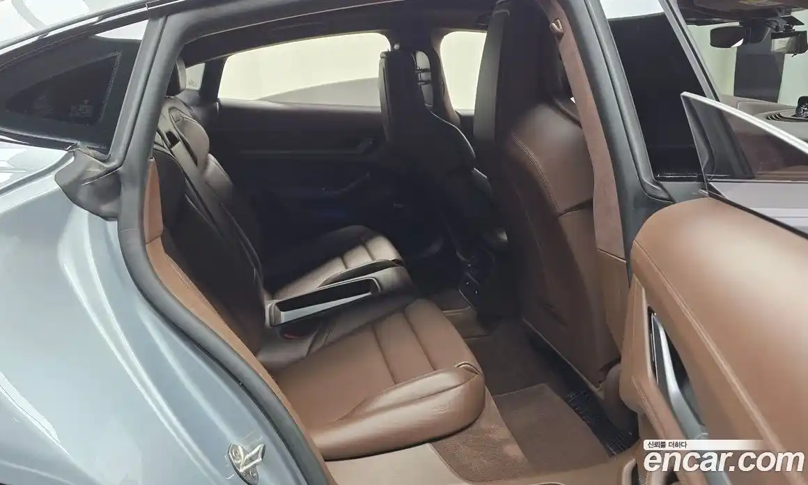 Porsche Taycan 2021 0.1 Автомат в Москве № 197346, фото 12