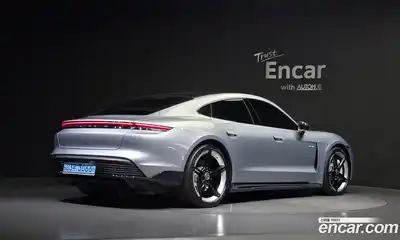 Porsche Taycan 2021 0.1 Автомат в Москве № 197346, миниатюра 2