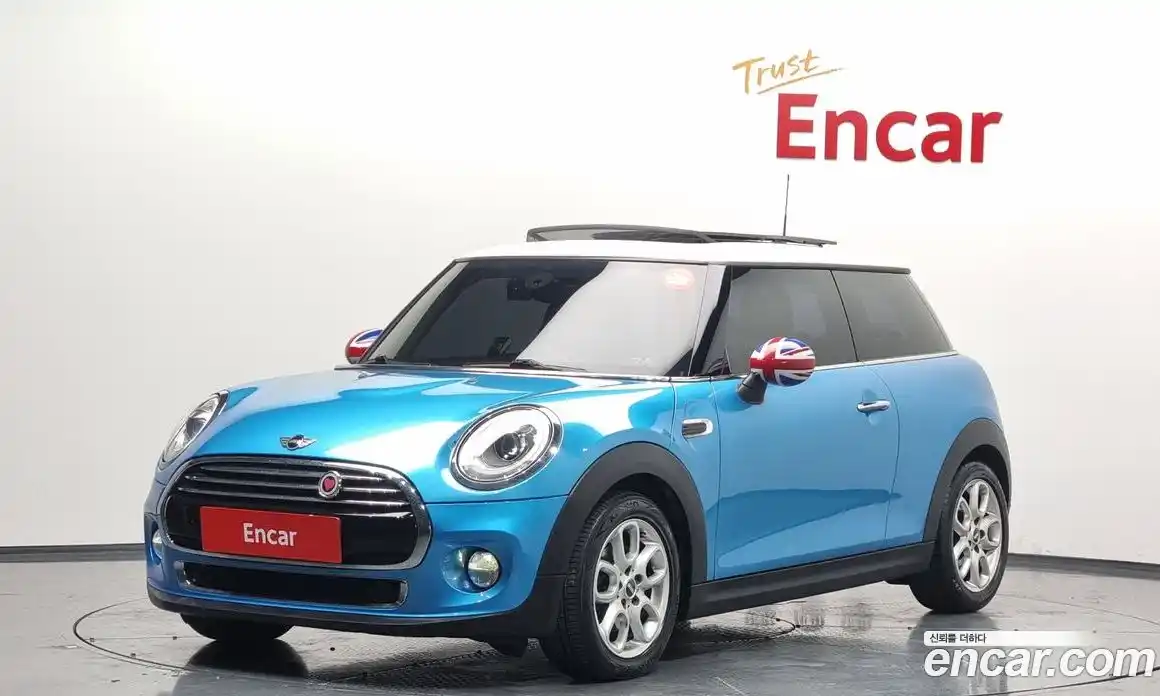 Mini Cooper 2015 1.5 Автомат в Москве № 198444, фото 11