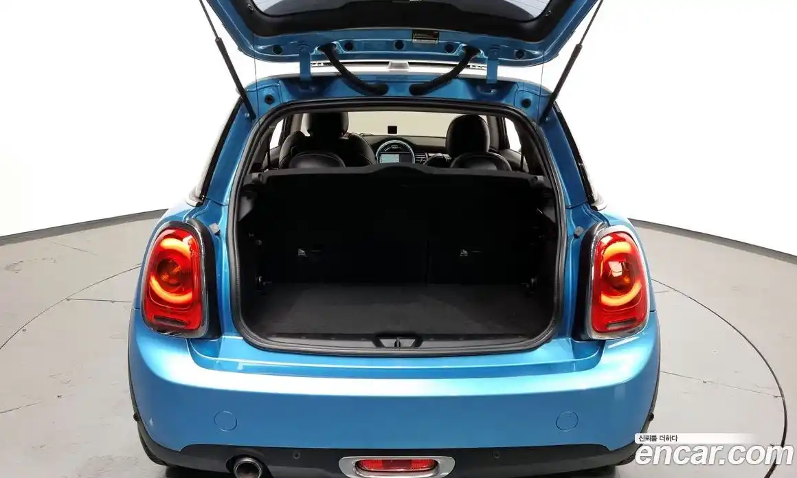 Mini Cooper 2015 1.5 Автомат в Москве № 198444, фото 15