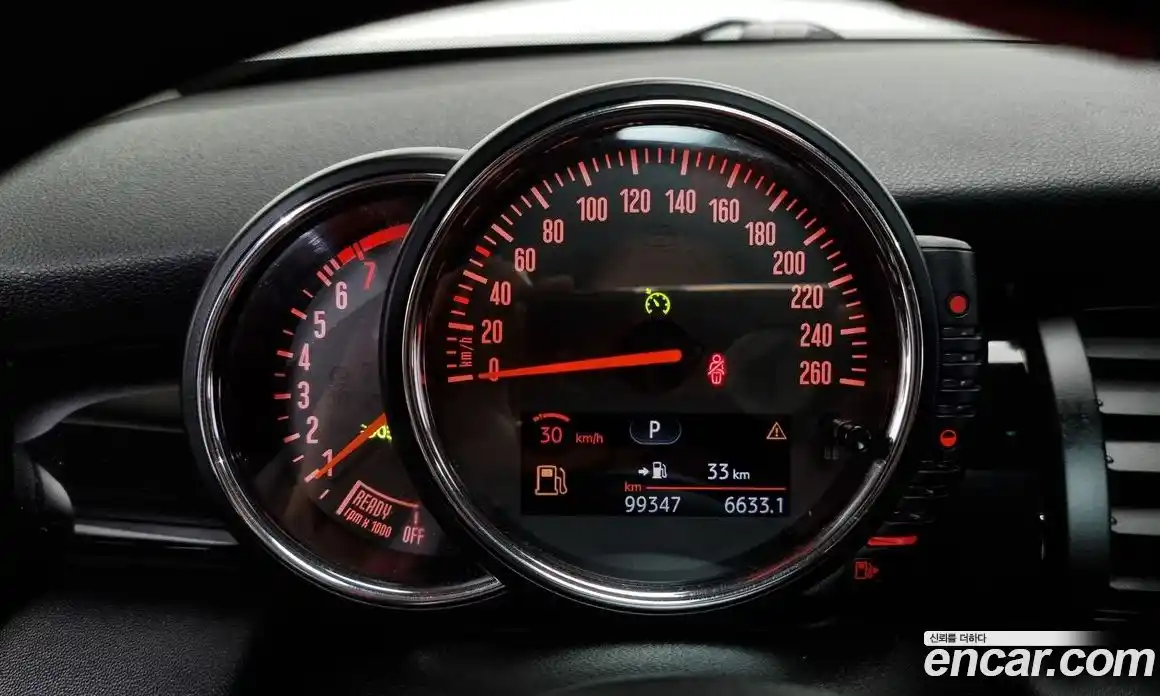 Mini Cooper 2015 1.5 Автомат в Москве № 198444, фото 18