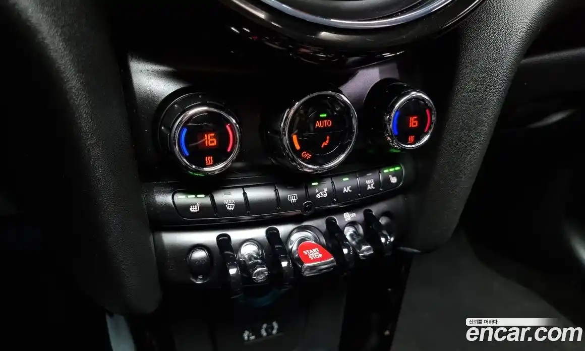 Mini Cooper 2015 1.5 Автомат в Москве № 198444, фото 20