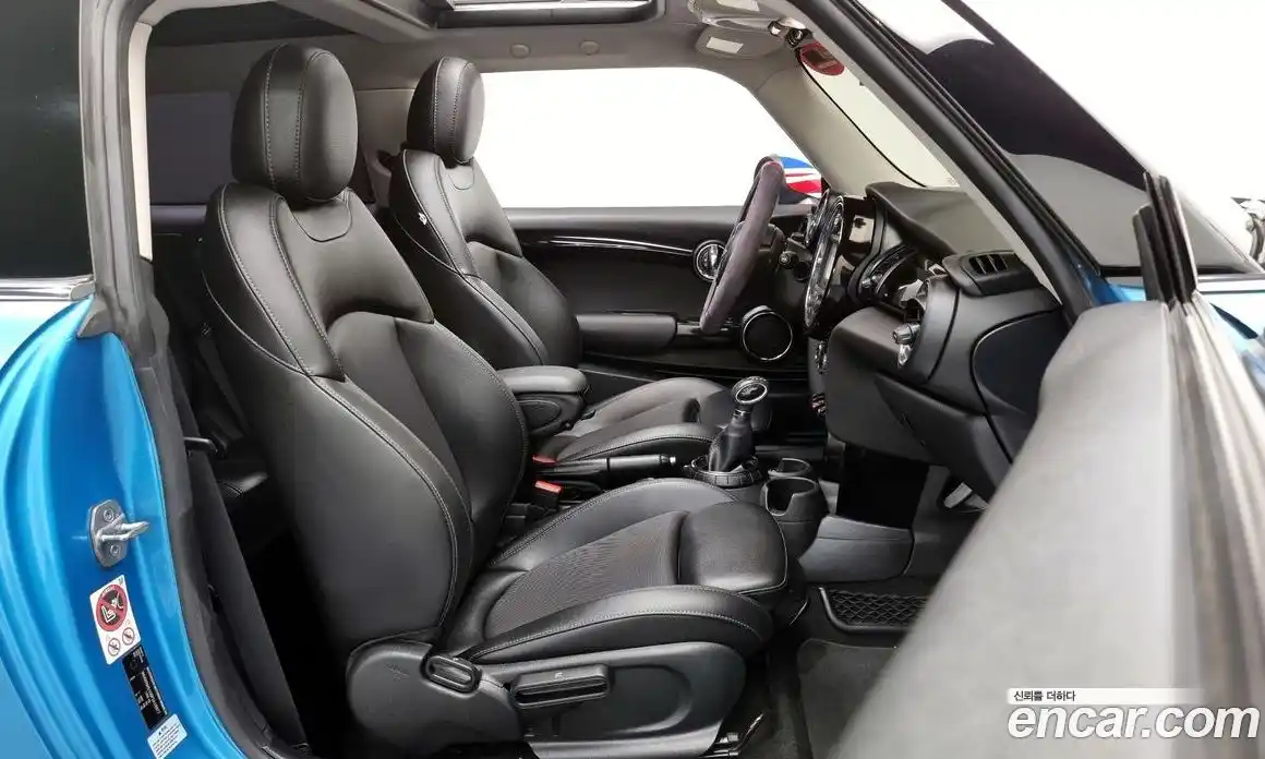 Mini Cooper 2015 1.5 Автомат в Москве № 198444, фото 10