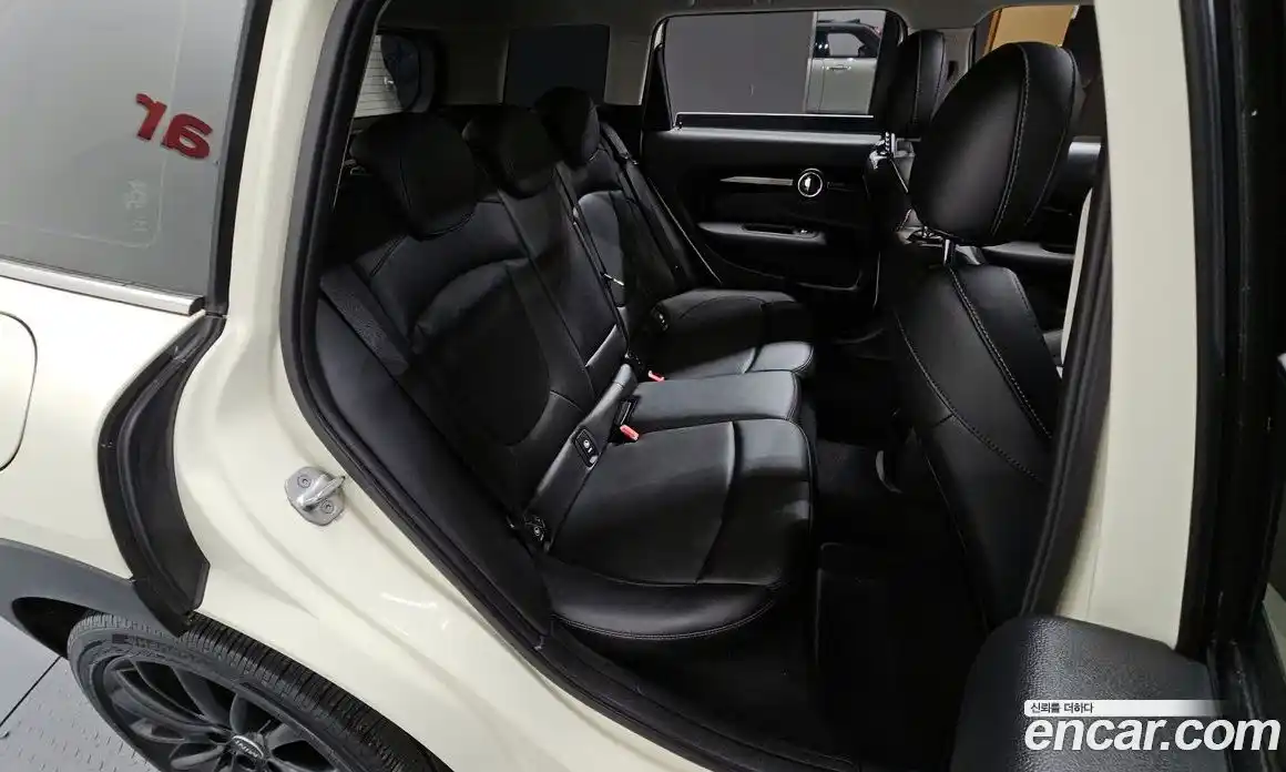 Mini Clubman 2016 1.5 Автомат в Москве № 200976, фото 14