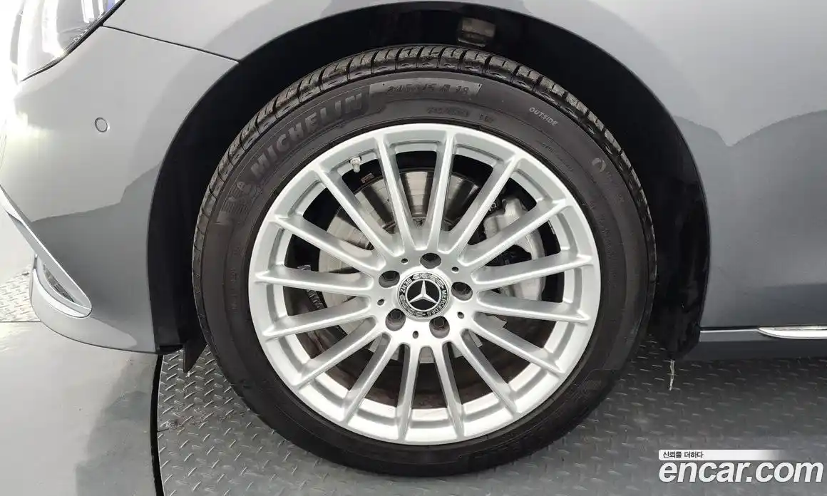 Mercedes-Benz E-Class 2022 2.0 Автомат в Москве № 202709, фото 11