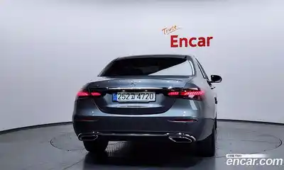 Mercedes-Benz E-Class 2022 2.0 Автомат в Москве № 202709, миниатюра 2