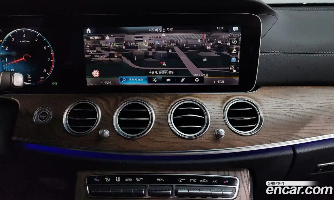 Mercedes-Benz E-Class 2022 2.0 Автомат в Москве № 202709, фото 3