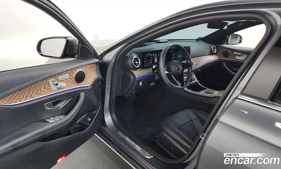 Mercedes-Benz E-Class 2022 2.0 Автомат в Москве № 202709, фото 6