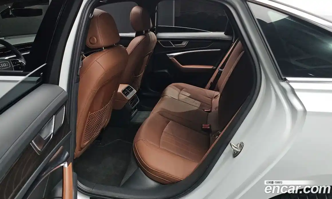 Audi A6 2023 2.0 Автомат в Москве № 204291, фото 11