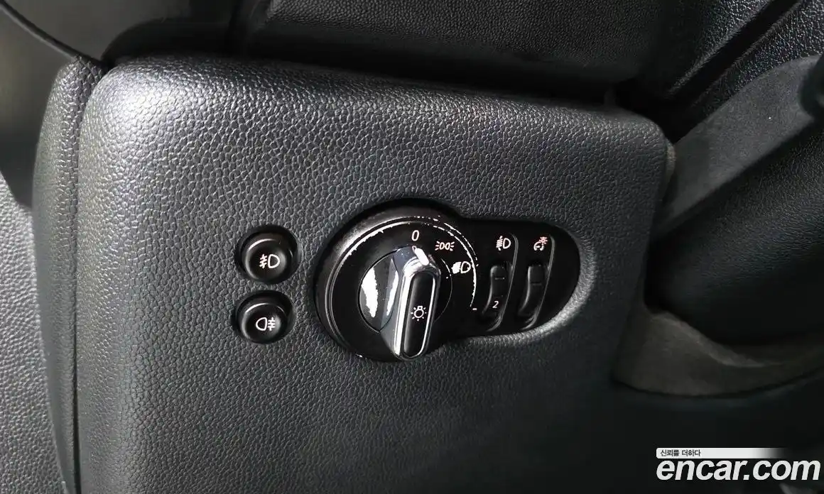 Mini Cooper 2015 1.5 Автомат в Москве № 207649, фото 5