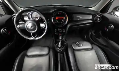 Mini Cooper 2015 1.5 Автомат в Москве № 207649, миниатюра 7