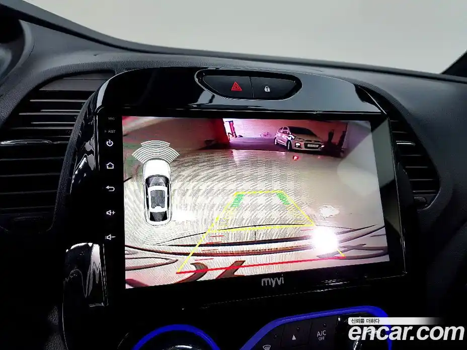 Renault QM3 2017 1.5 Автомат в Москве № 209859, фото 11