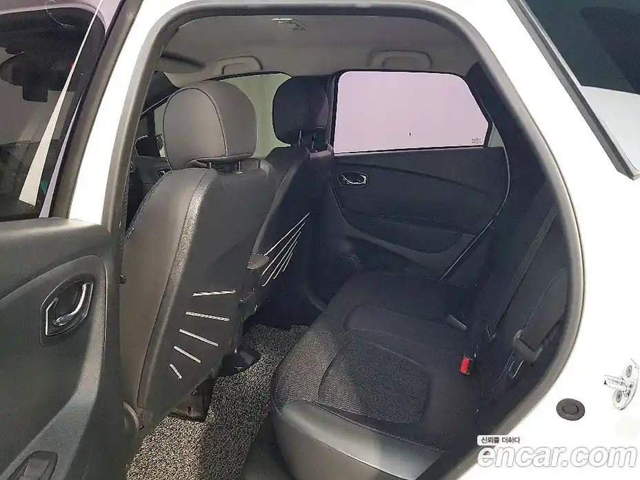 Renault QM3 2017 1.5 Автомат в Москве № 209859, фото 9