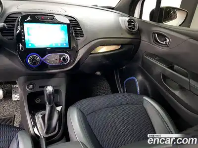 Renault QM3 2017 1.5 Автомат в Москве № 209859, миниатюра 10