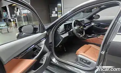 BMW 5-Series 2025 2.0 Автомат в Москве № 210399, миниатюра 12